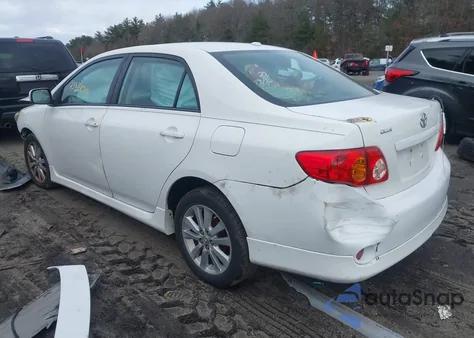 2010 Toyota Corolla S z USA, uszkodzony, nr VIN 2T1BU4EE3AC413255